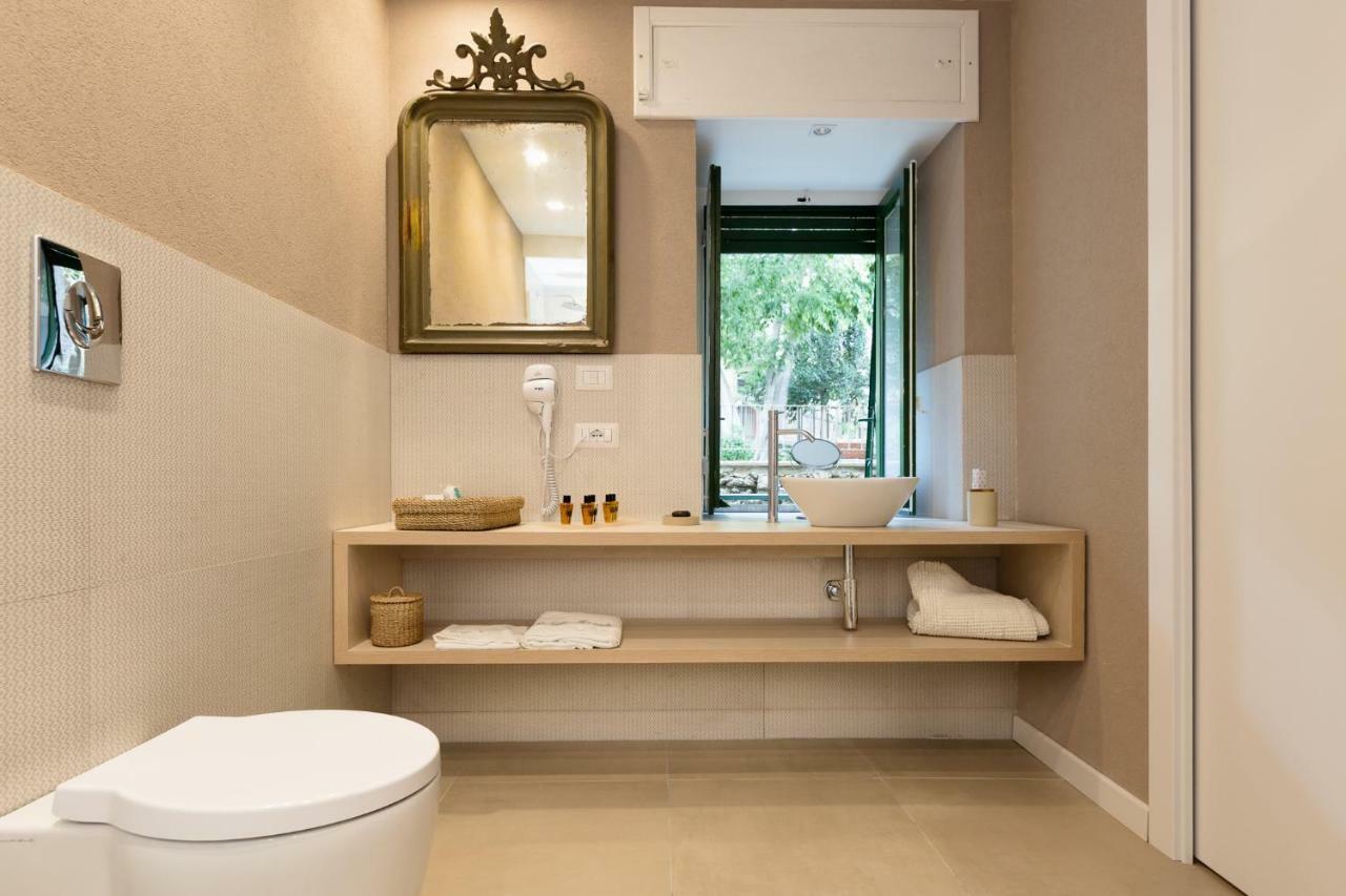 Palazzo Taranto Luxury Rooms Caltagirone Exteriör bild